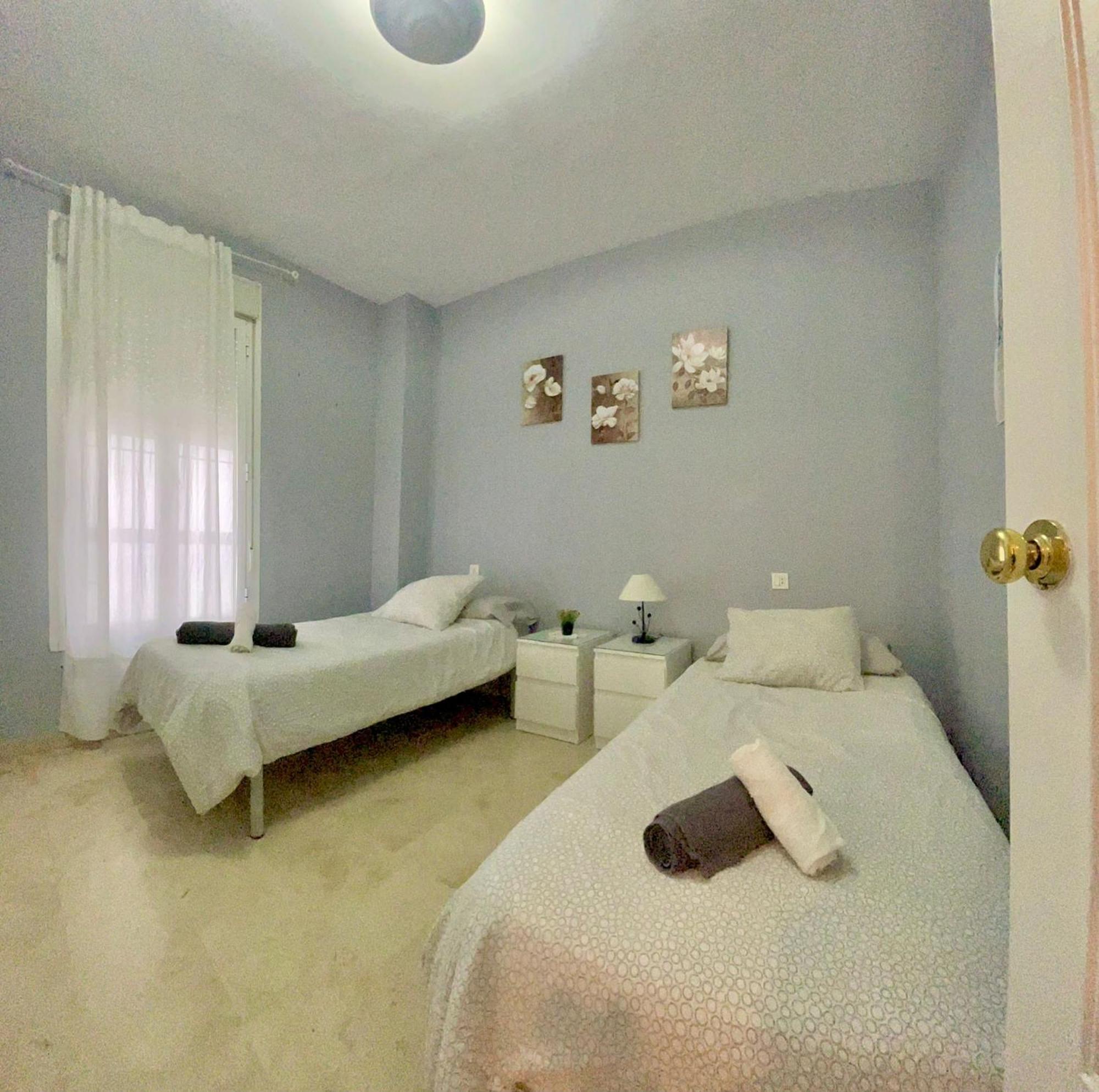Apartamento Entero En Los Jardines De Murillo Севиля Екстериор снимка
