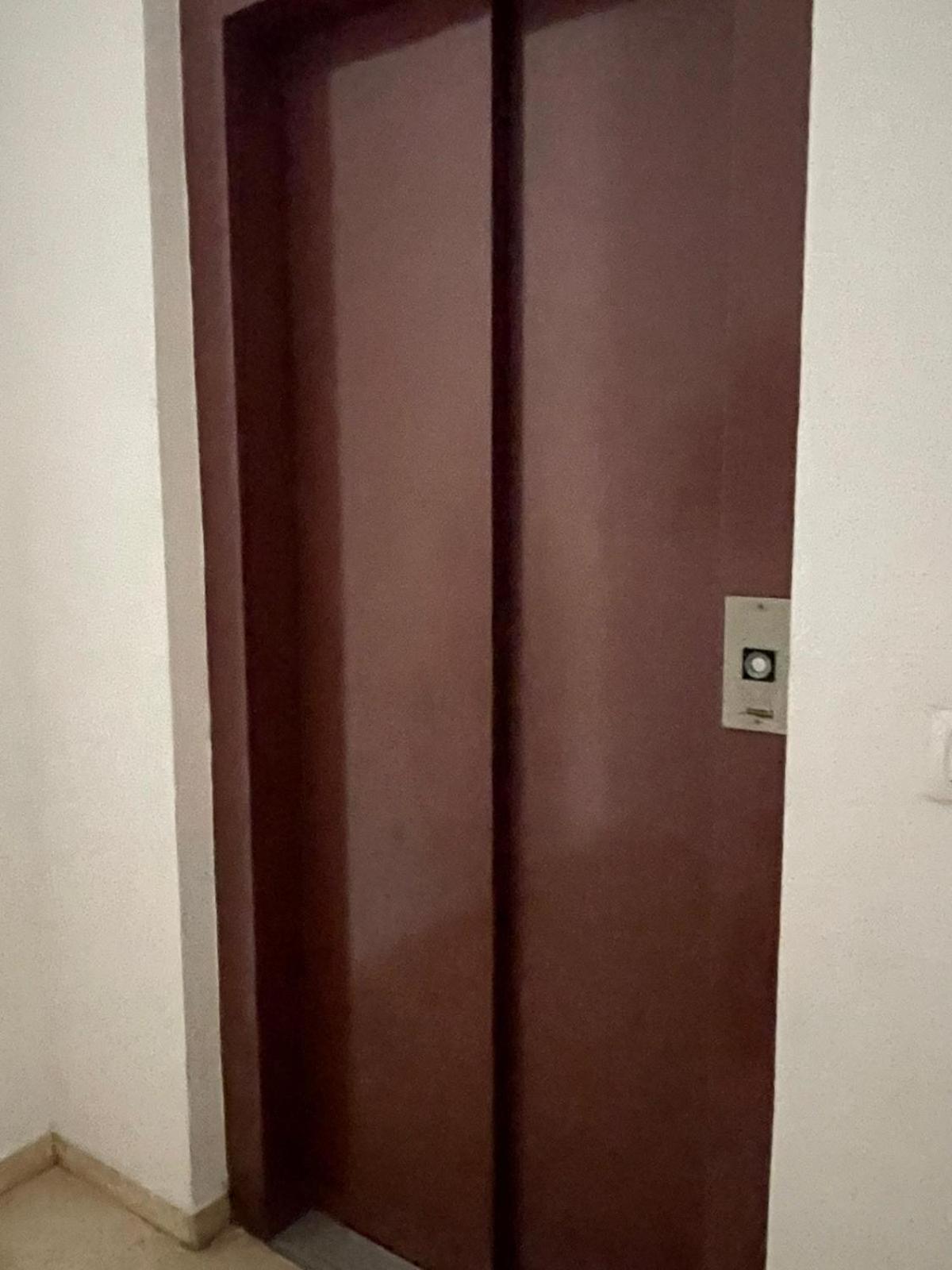Apartamento Entero En Los Jardines De Murillo Севиля Екстериор снимка